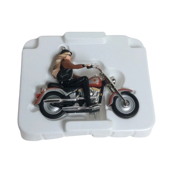 Hallmark Keepsake Ornament Barbie Doll Harley Davidson Motorcycle 2001 QXI8885 - Picture 8 of 15
